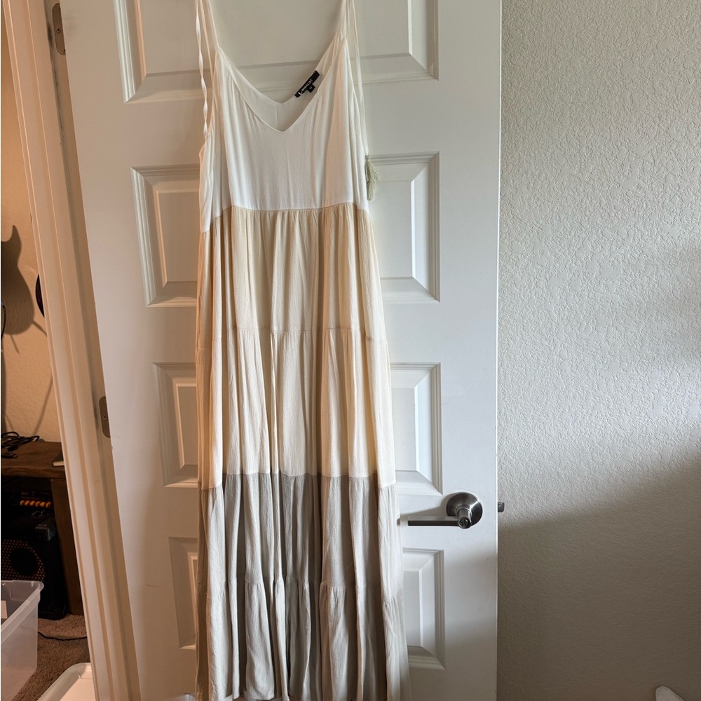 Wishlist Cream and Gray Maxi Dress